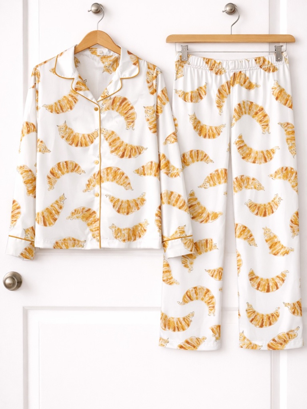 White & Gold Kitty Croissant Print Women's Pajama Set Sz M